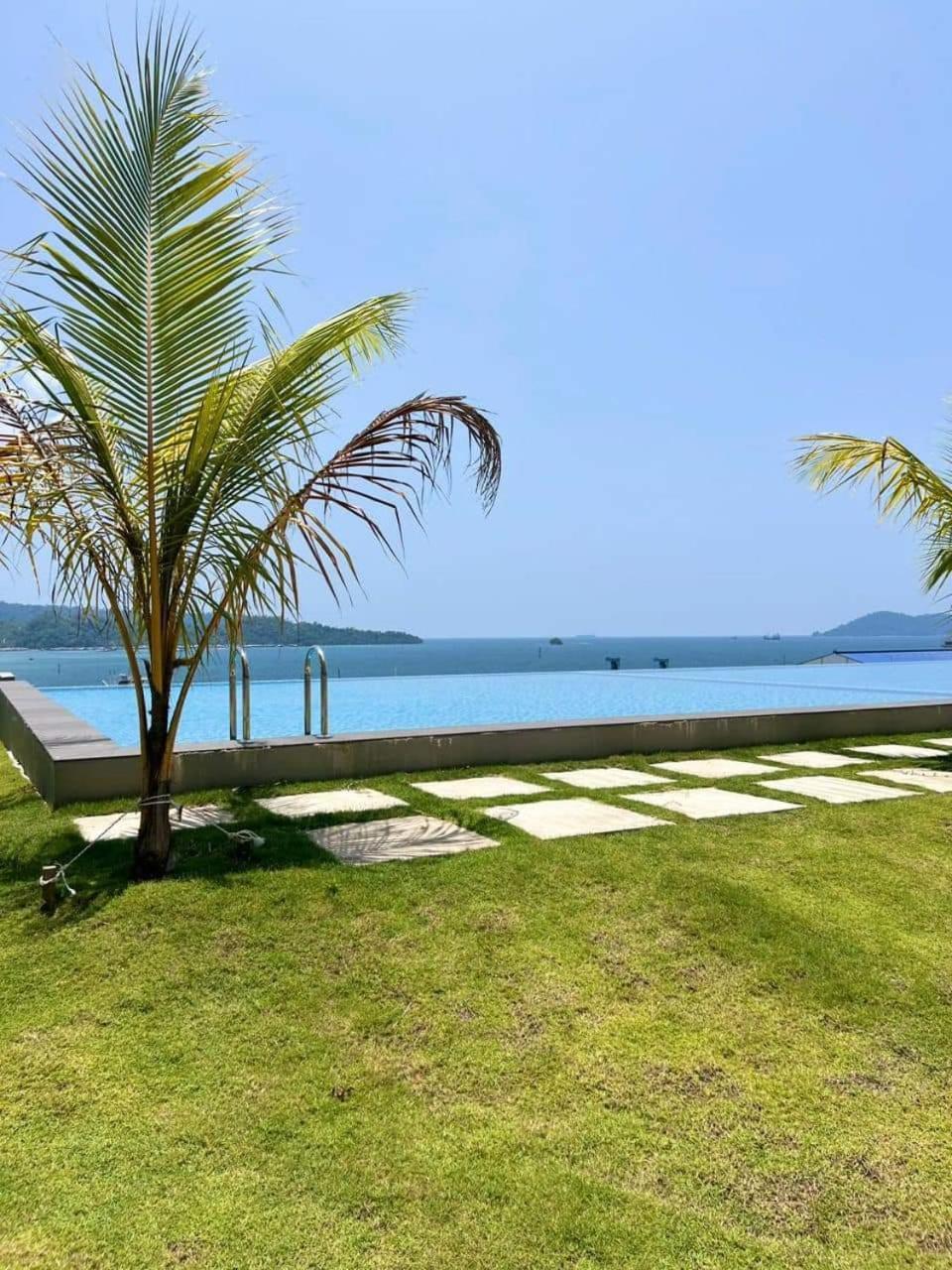 Jesselton Quay Sea View Hotel Kota Kinabalu Buitenkant foto